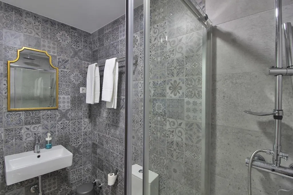 Stay Inn Lisbon Hostel